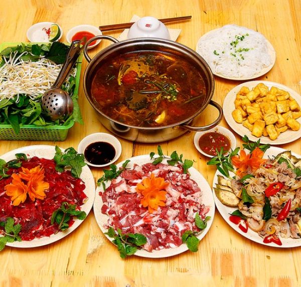 LẨU BÊ THẬP CẨM